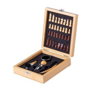 Paluk chess wine set