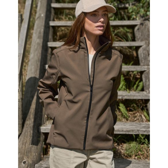 Women's Performance Softshell