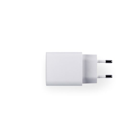 WEGENER. Power adapter with USB-A port 18W and USB-C 20W in recycled ABS (100% rABS)