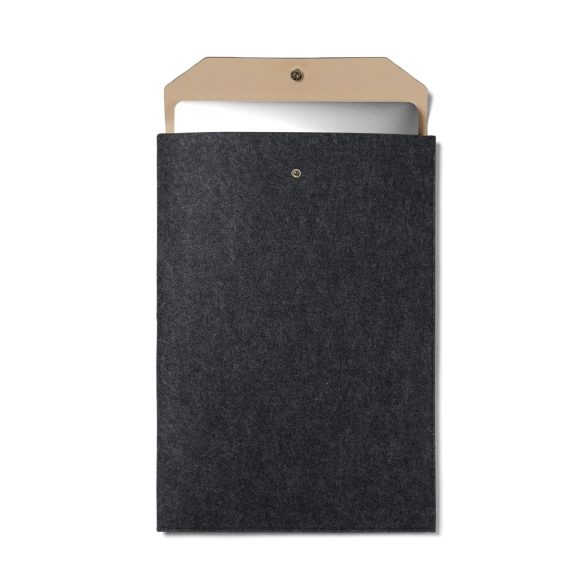 VINGA Albon GRS recycled felt 17" laptop sleeve, black